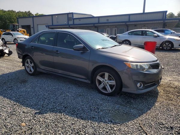 2013 TOYOTA CAMRY