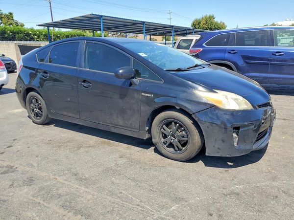 2012 TOYOTA PRIUS — Passenger 3/4