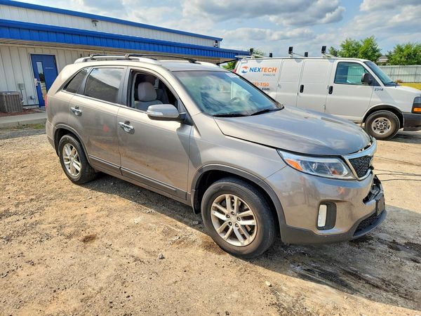 2015 KIA SORENTO GL