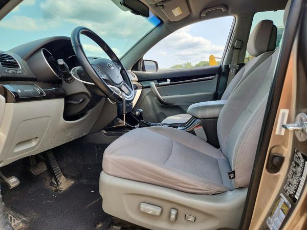 2015 KIA SORENTO GL