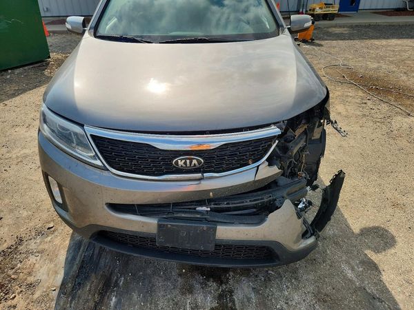 2015 KIA SORENTO GL