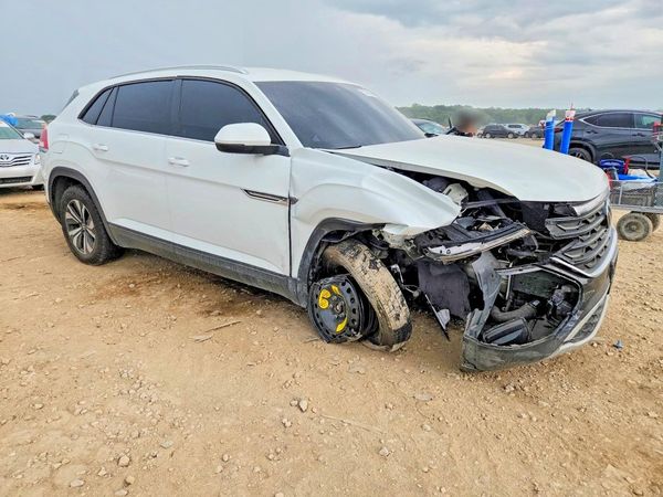 2025 VOLKSWAGEN ATLAS 4Motion SE — Passenger 3/4
