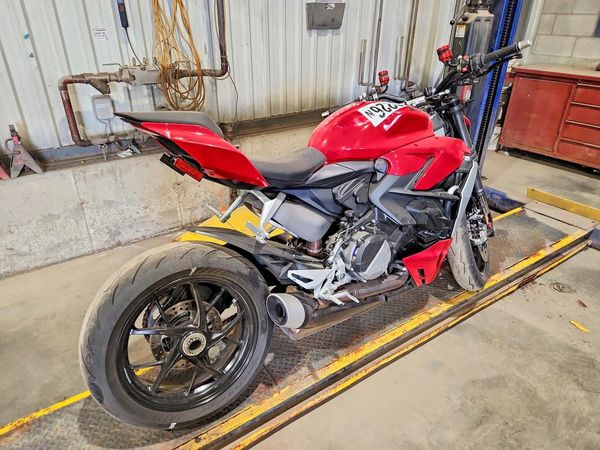 2022 DUCATI STREETFIGHTER — PSRA