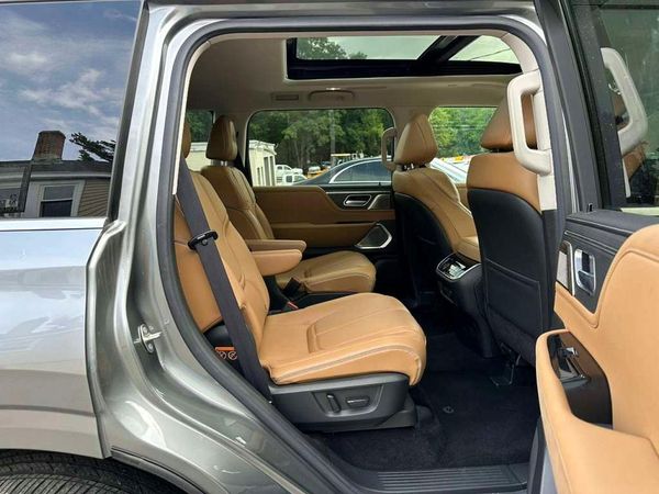 2025 INFINITI QX80 Sensory