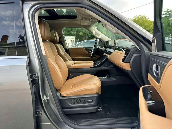 2025 INFINITI QX80 Sensory