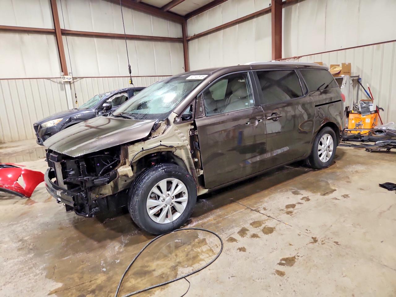 2016 KIA SEDONA LX - Middle-low
