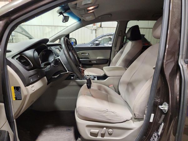 2016 KIA SEDONA LX - Middle-low