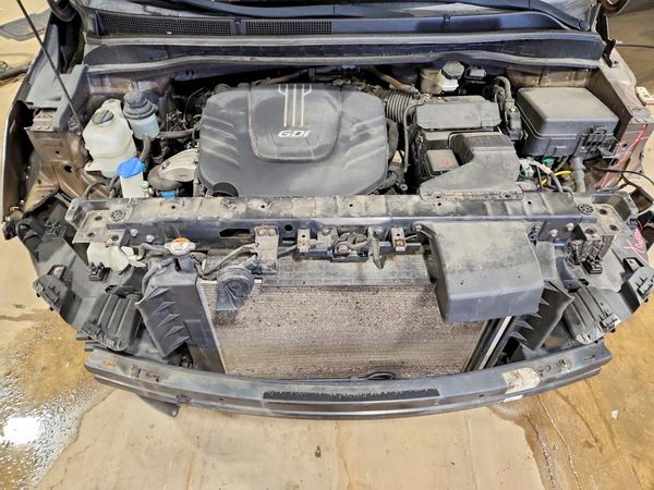 2016 KIA SEDONA LX - Middle-low