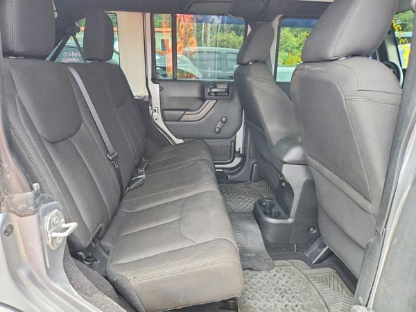 2017 JEEP WRANGLER UNLIMITED SPORT 4X4