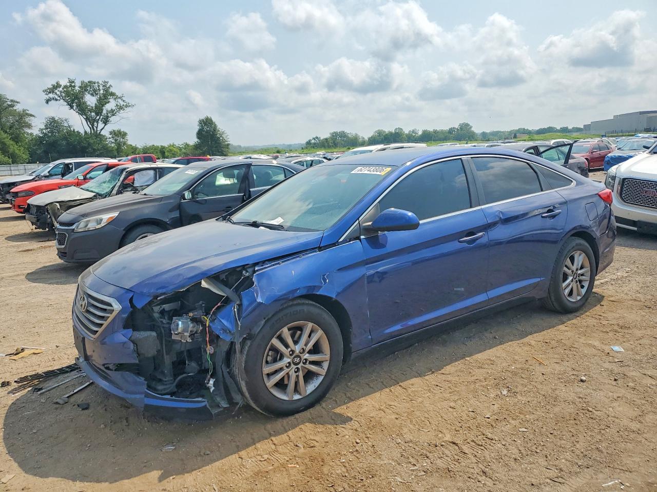 2016 HYUNDAI SONATA — Front 3/4