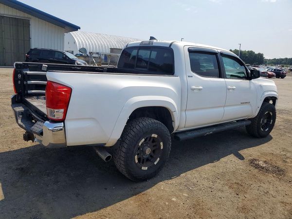 2016 TOYOTA TACOMA
