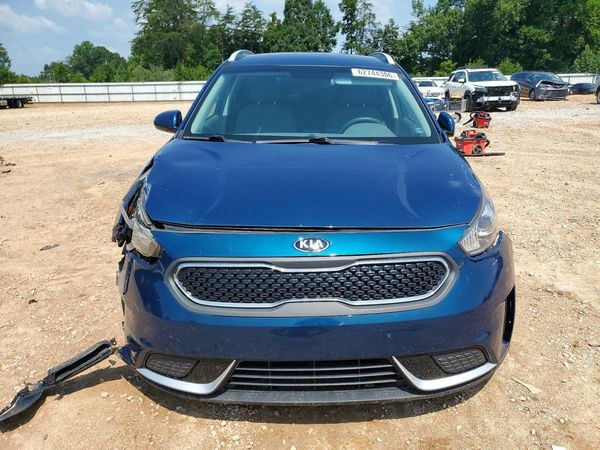 2017 KIA NIRO