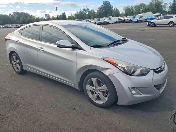 2013 HYUNDAI ELANTRA