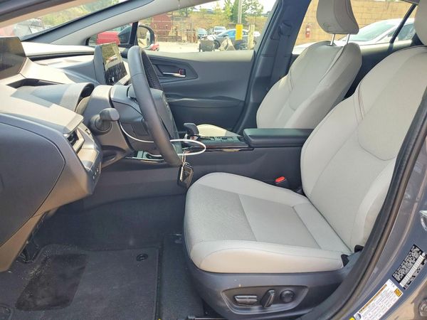 2025 TOYOTA PRIUS — DENT