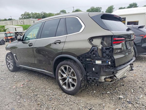 2025 BMW X5 xDrive40i