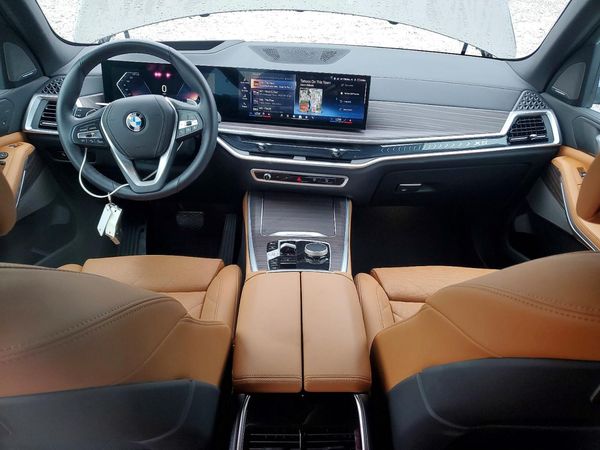 2025 BMW X5 xDrive40i