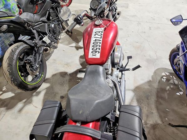 2012 HARLEY-DAVIDSON XL883