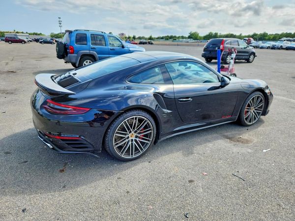 2019 PORSCHE 911