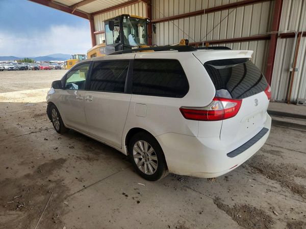 2015 TOYOTA SIENNA