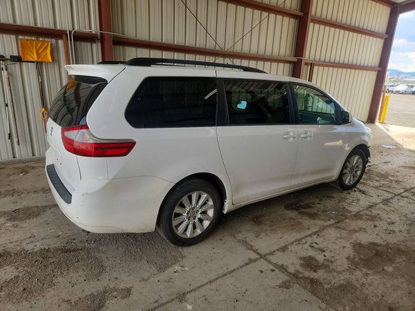 2015 TOYOTA SIENNA