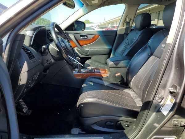 2012 INFINITI FX35 — DENT