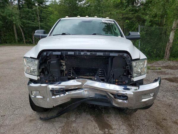 2016 RAM 2500 SLT CREW CAB 4X4