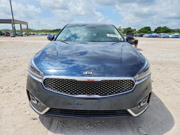 2017 KIA CADENZA
