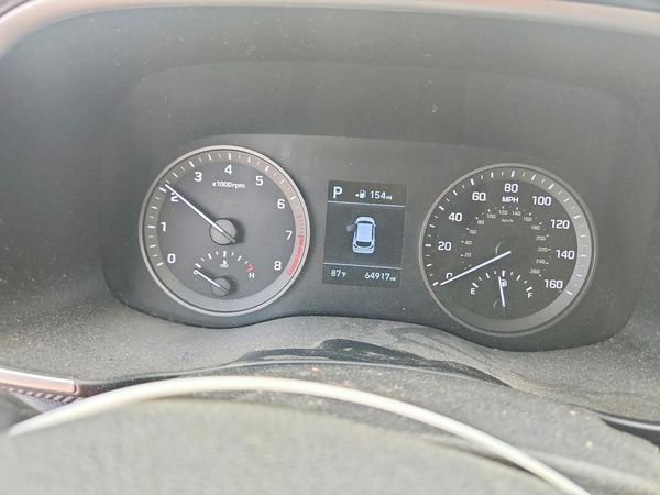 2020 HYUNDAI TUCSON SE