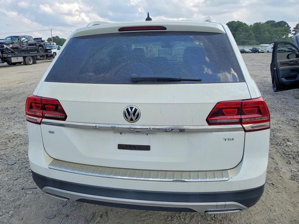 2018 VOLKSWAGEN ATLAS SE w/Technology