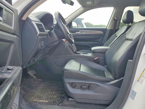 2018 VOLKSWAGEN ATLAS SE w/Technology