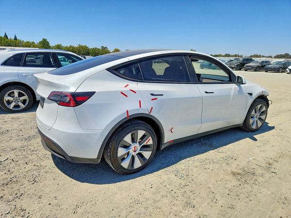2024 TESLA MODEL Y