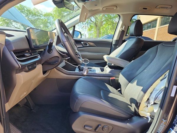 2026 KIA CARNIVAL LX, LXS