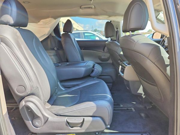 2026 KIA CARNIVAL LX, LXS