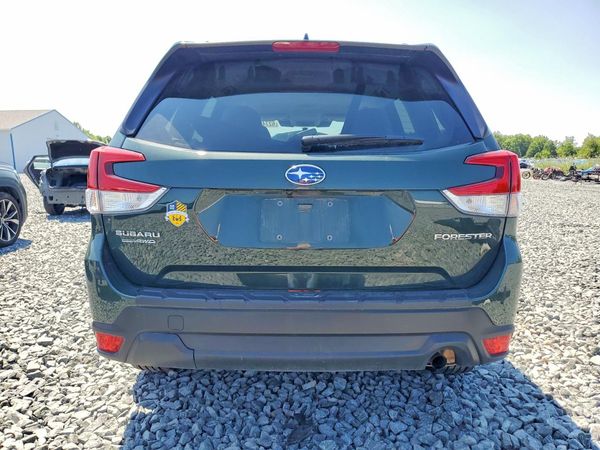 2024 SUBARU FORESTER Premium