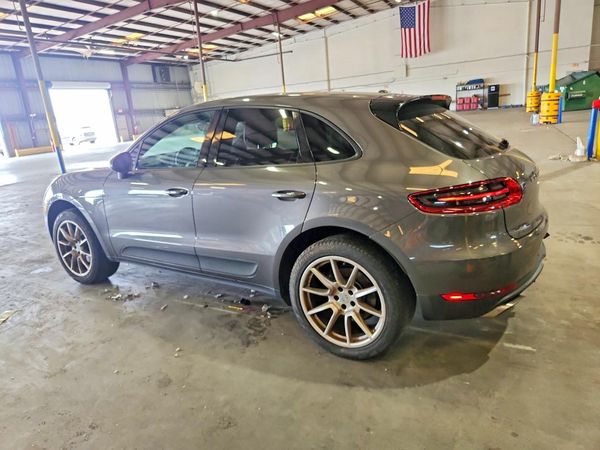 2018 PORSCHE MACAN