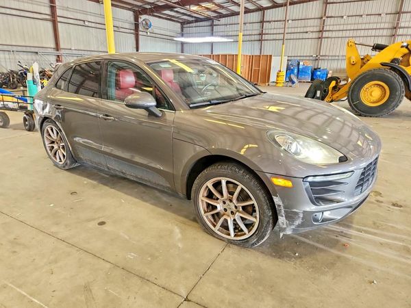 2018 PORSCHE MACAN