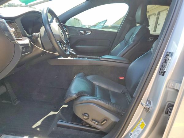 2019 VOLVO XC60 Inscription — DENT