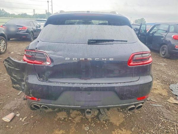 2018 PORSCHE MACAN Macan S
