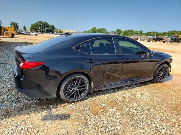 2025 TOYOTA CAMRY