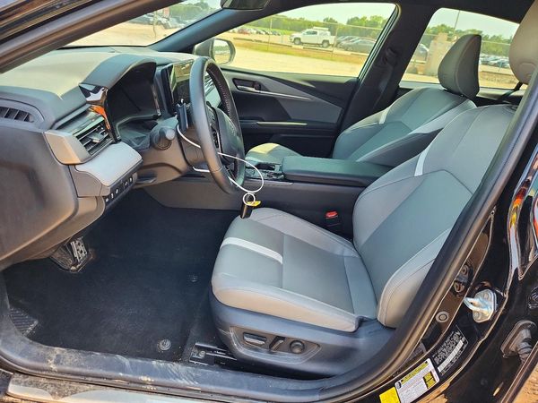 2025 TOYOTA CAMRY