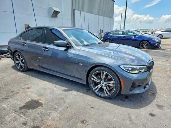 2022 BMW 330E