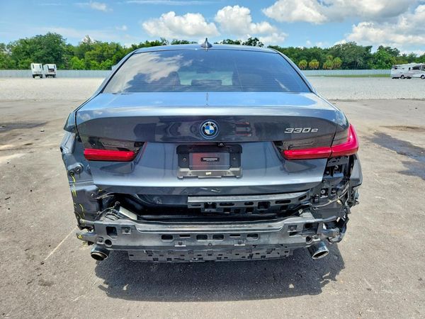 2022 BMW 330E