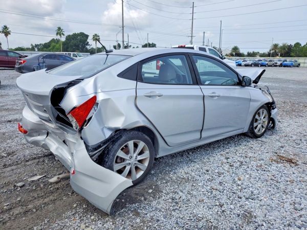 2013 HYUNDAI ACCENT GLS Premium/ SE