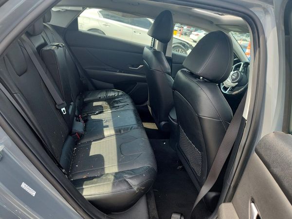 2022 HYUNDAI ELANTRA Limited