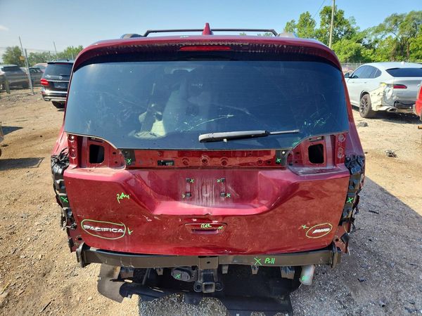 2021 CHRYSLER PACIFICA
