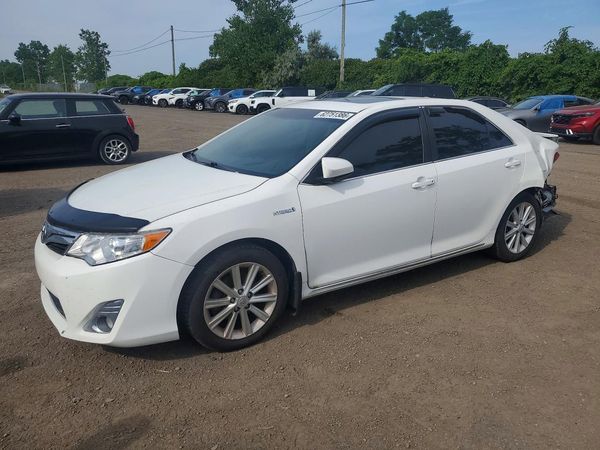 2013 TOYOTA CAMRY