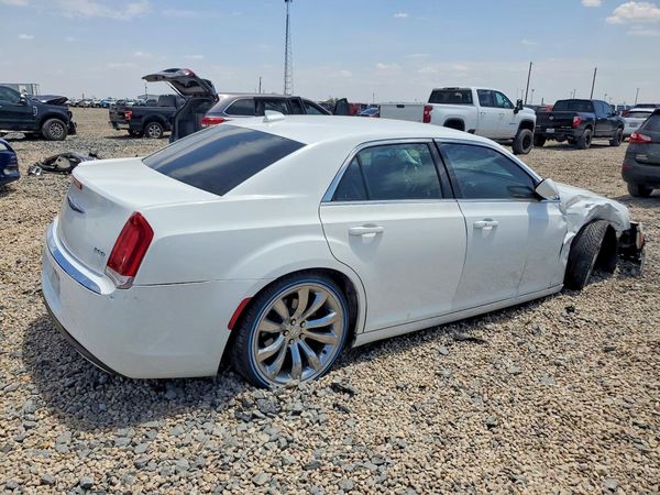 2017 CHRYSLER 300 Limited