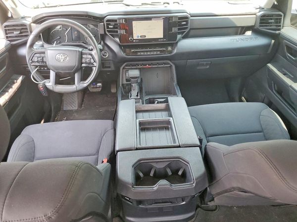 2023 TOYOTA TUNDRA SR