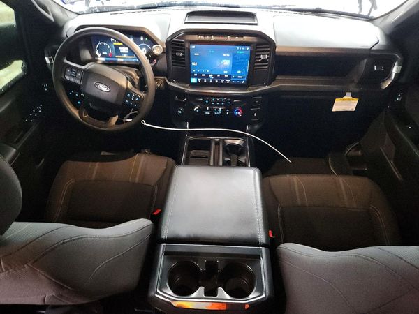 2024 FORD F150