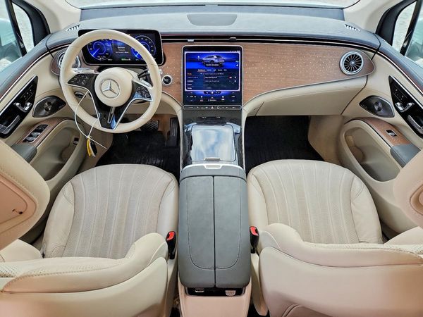 2023 MERCEDES-BENZ EQS SUV EQS450+